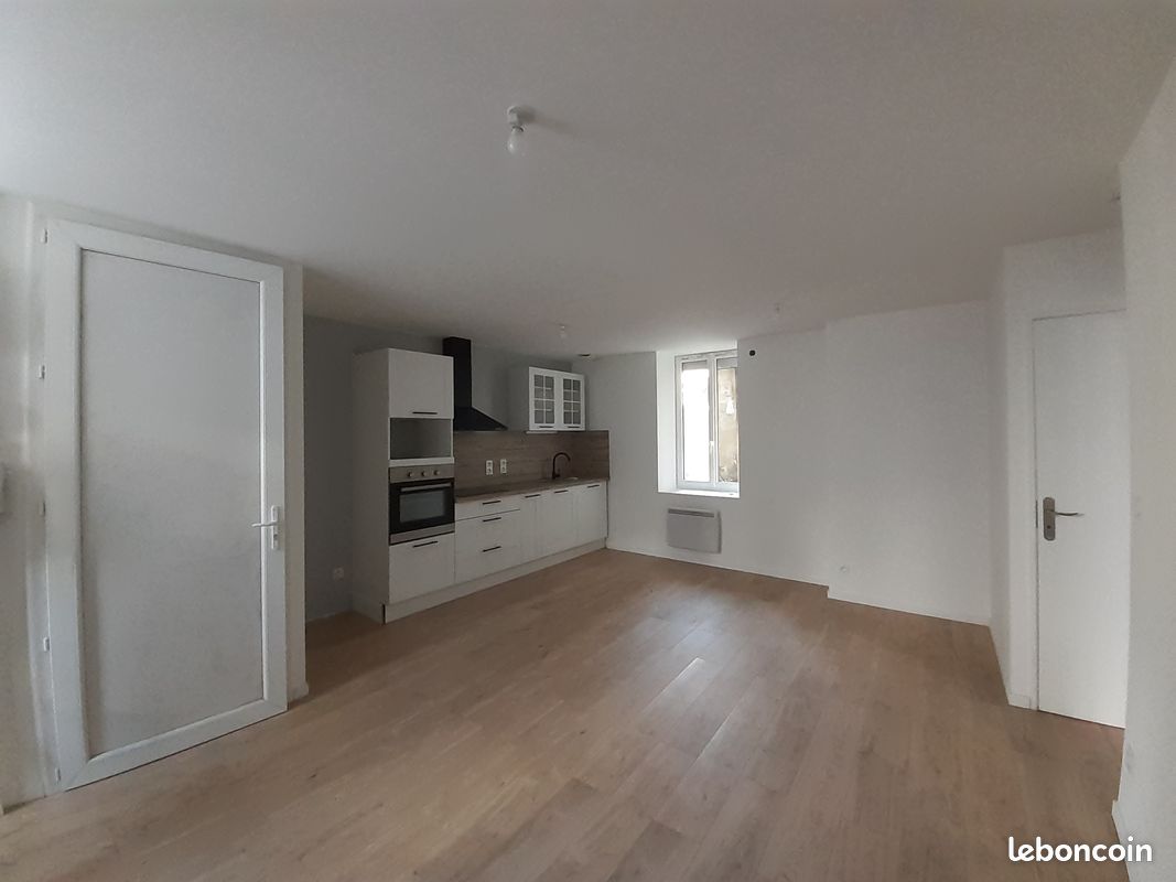 Appartement 2 pièces 42 m² · à Roanne · 42 m² · 460 €/mois