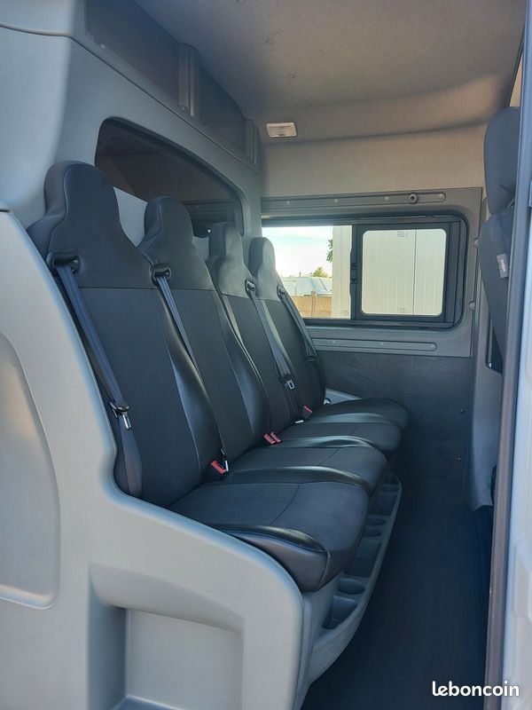 RENAULT MASTER L3H2 FOURGON 2.3 Blue DCI 135 GRAND CONFORT CABINE APPROFONDIE FIXE 06 PLACES avec NAVIGATION + RADARS ARRIERE + HABILLAGE BOIS + PORTES ARRIERE 270 DEGRÉS ( Prix de Vente 25 990 HT ) (image 8)