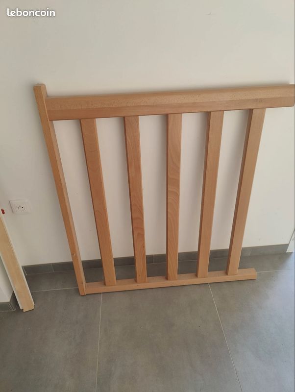 Barrière en hêtre (image 1)