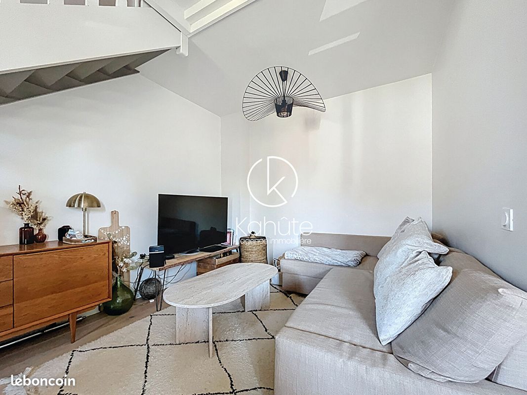 Appartement 3 pièces 75 m² · à Champagne-au-Mont-d'Or · 75 m² · 335 000 €