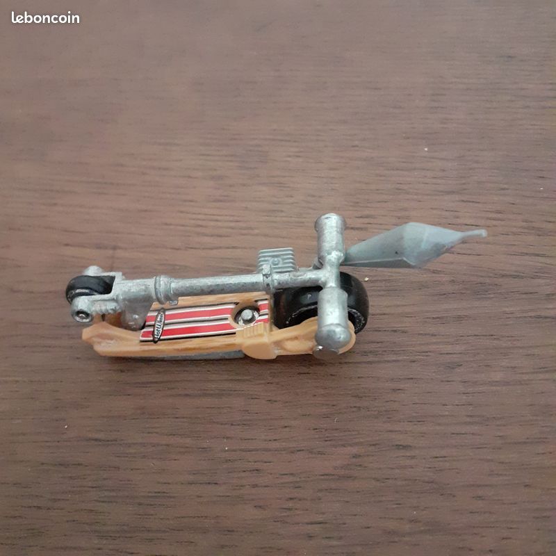 Hot Wheels Mo'scoot foldable scooter (image 2)