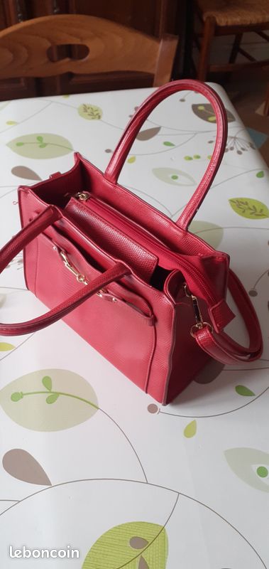 Sac à main rouge (image 2)
