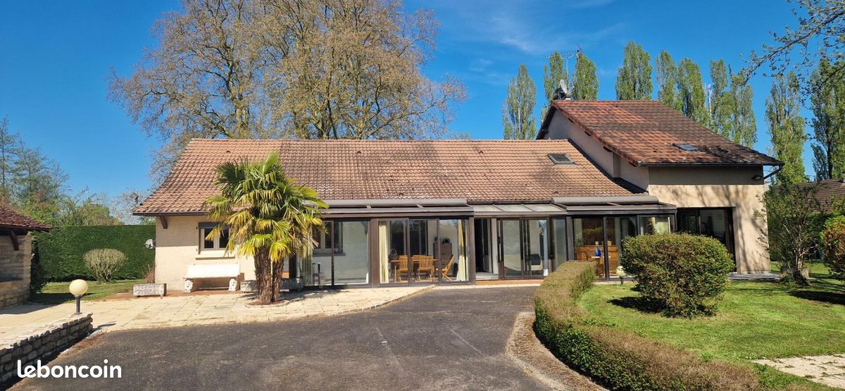 Maison 8 pièces 215 m² · à Louhans · 215 m² · 420 000 €