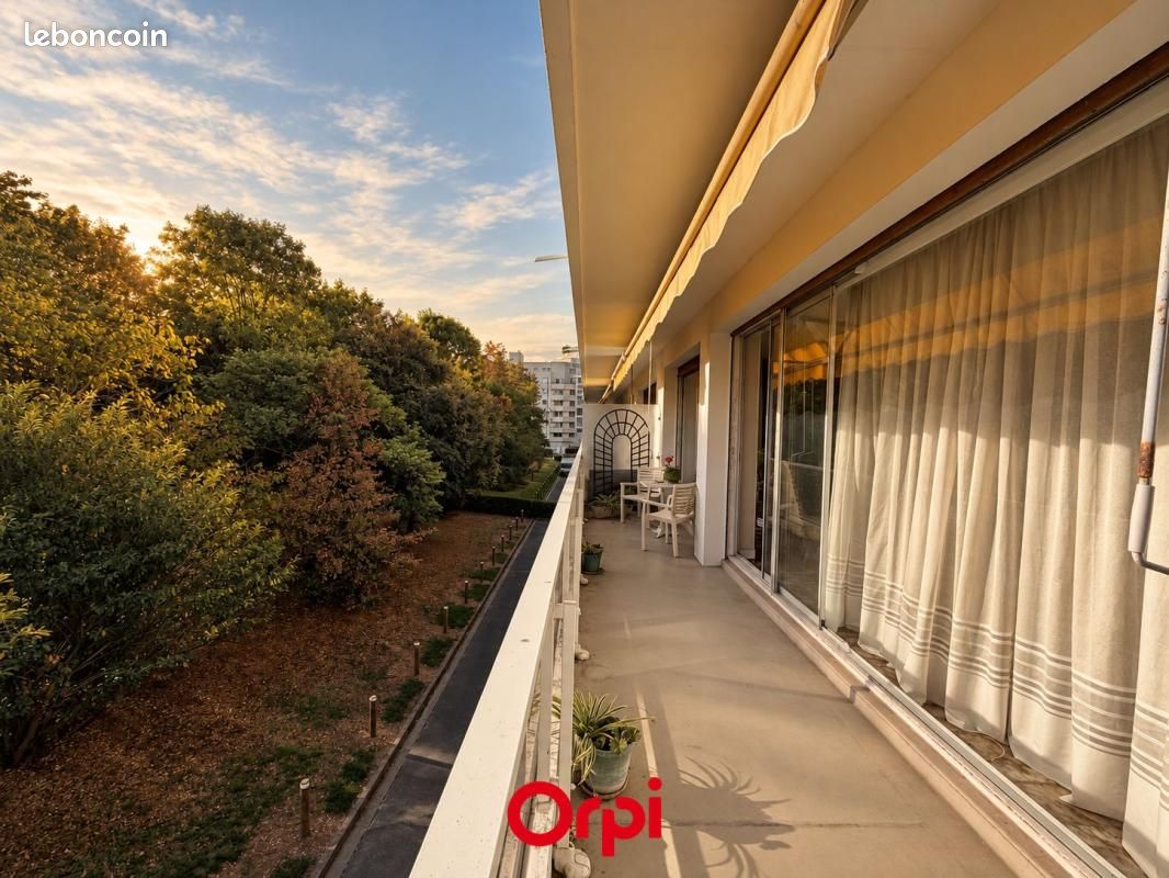 Appartement 3 pièces 125 m² · à La Rochelle · 125 m² · 483 000 €