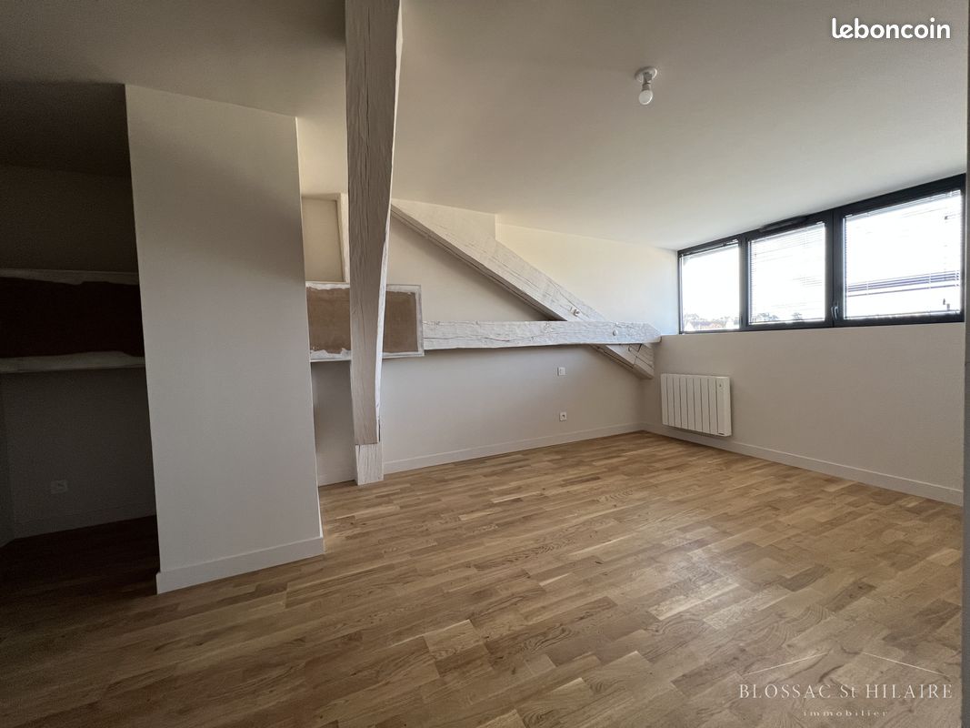 Appartement 4 pièces 140 m² · à Poitiers · 140 m² · 1 210 €