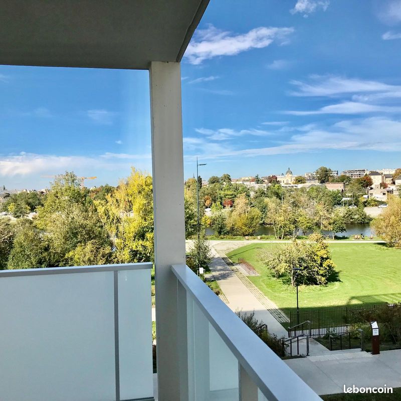 Rare à rennes – bel appartement t1 meublé avec terrasse (image 2)