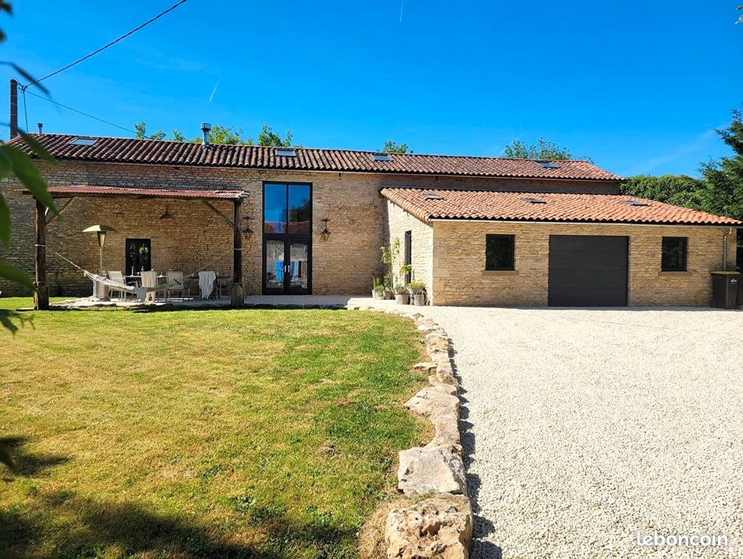 Maison 5 pièces 187 m² · à Mauprévoir · 187 m² · 265 000 €