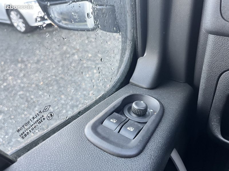 Renault MASTER III GRD VOL R3500RJ L4 2.3 DCI 130CH 20M3 FRIGORIFIQUE CONFORT EUROVI (image 21)