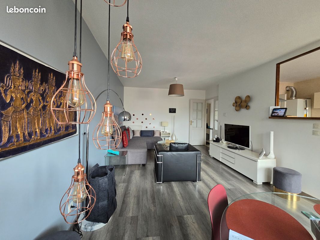 Appartement 4 pièces 80 m² · à Annemasse · 80 m² · 2 390 €