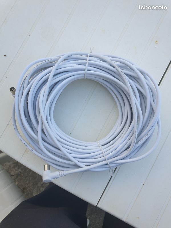 Cable antenne mâle/ male (image 1)