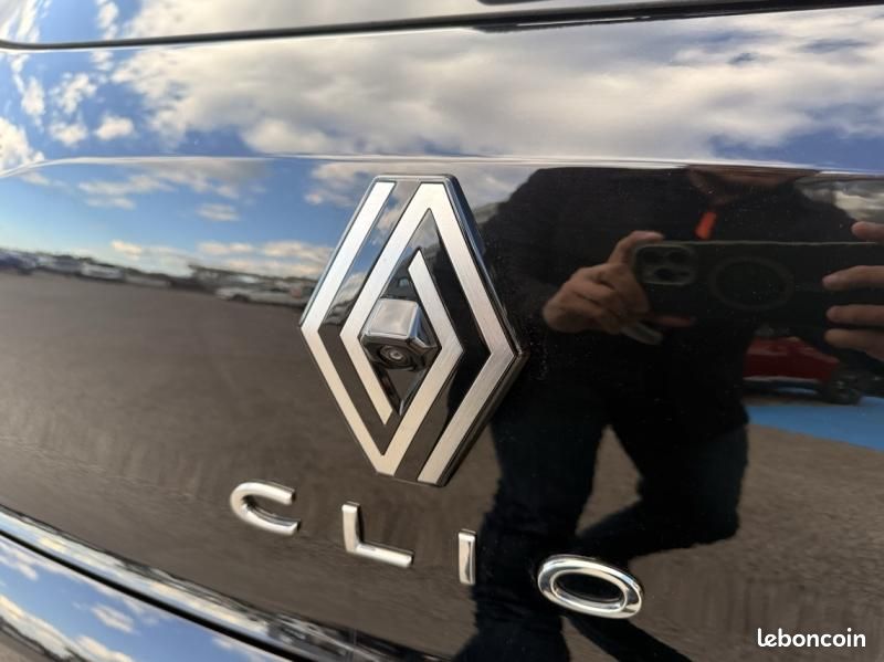 Renault Clio 1.5 dCi 100ch Evolution - 25 (image 13)