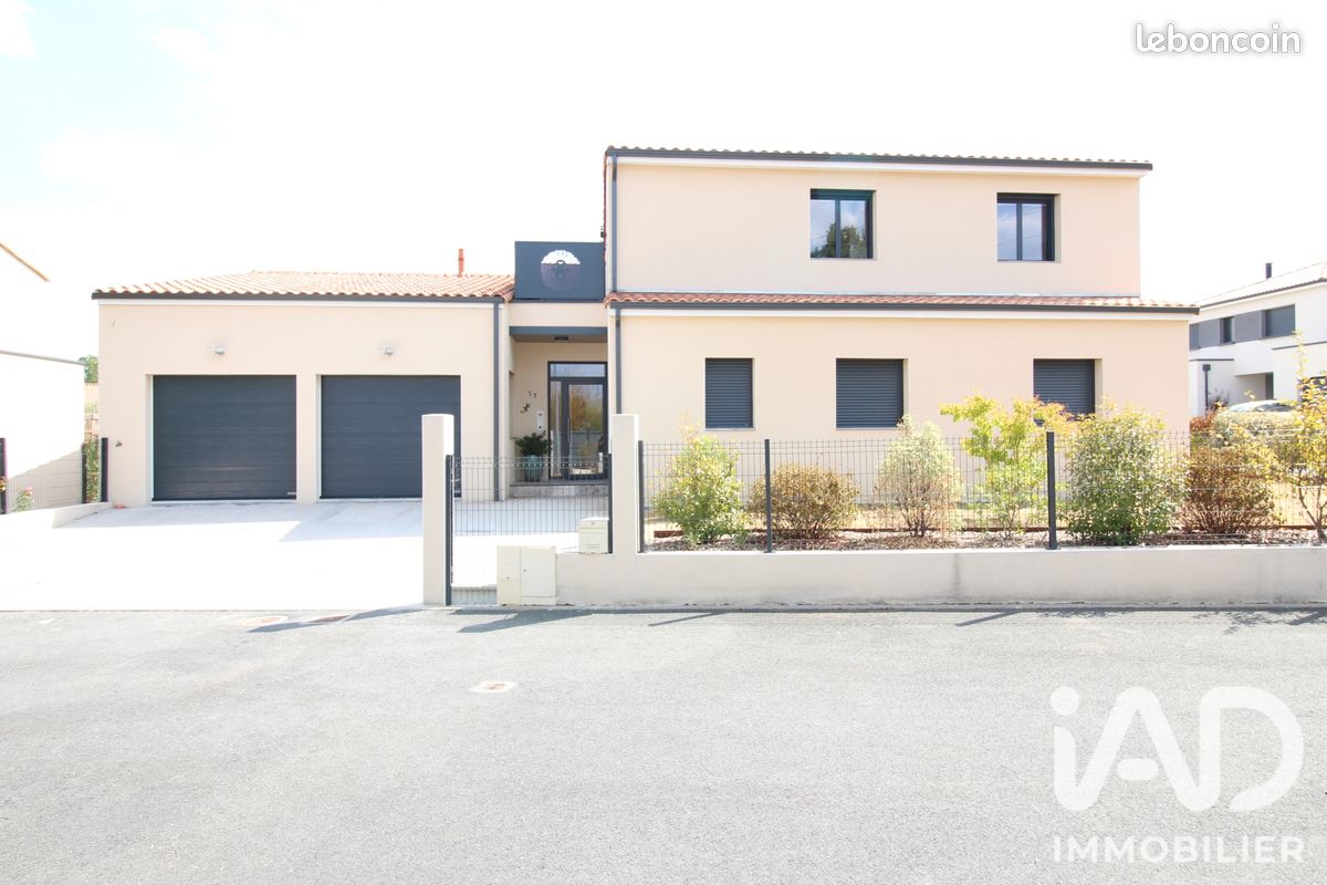 Maison 8 pièces 211 m² · à Basse-Goulaine · 211 m² · 949 900 €
