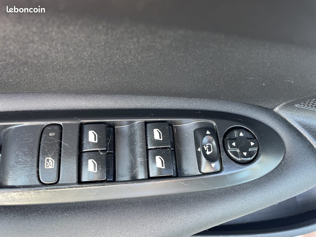 Citroen c4 1.6 hdi 110 cv garantie 3/12 mois 2011 (image 11)