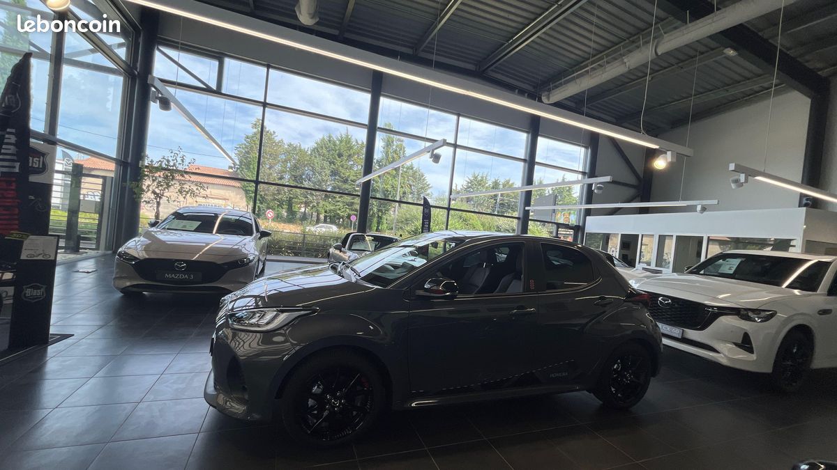MAZDA Mazda2 Hybrid 1.5L CVT 116 ch Homura (image 6)