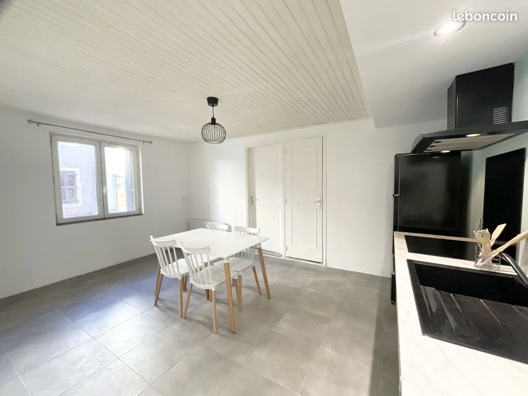 Maison 6 pièces 108 m² · à Réalmont · 108 m² · 770 €/mois