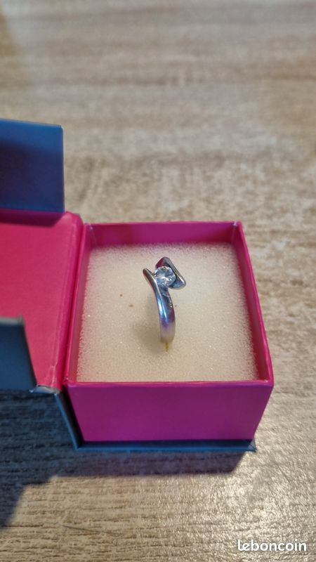 Bague argent avec pierre transparente Montres Bijoux