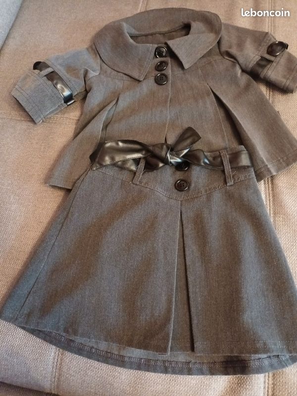 Ensemble jupe et petite veste 6 ans (image 1)