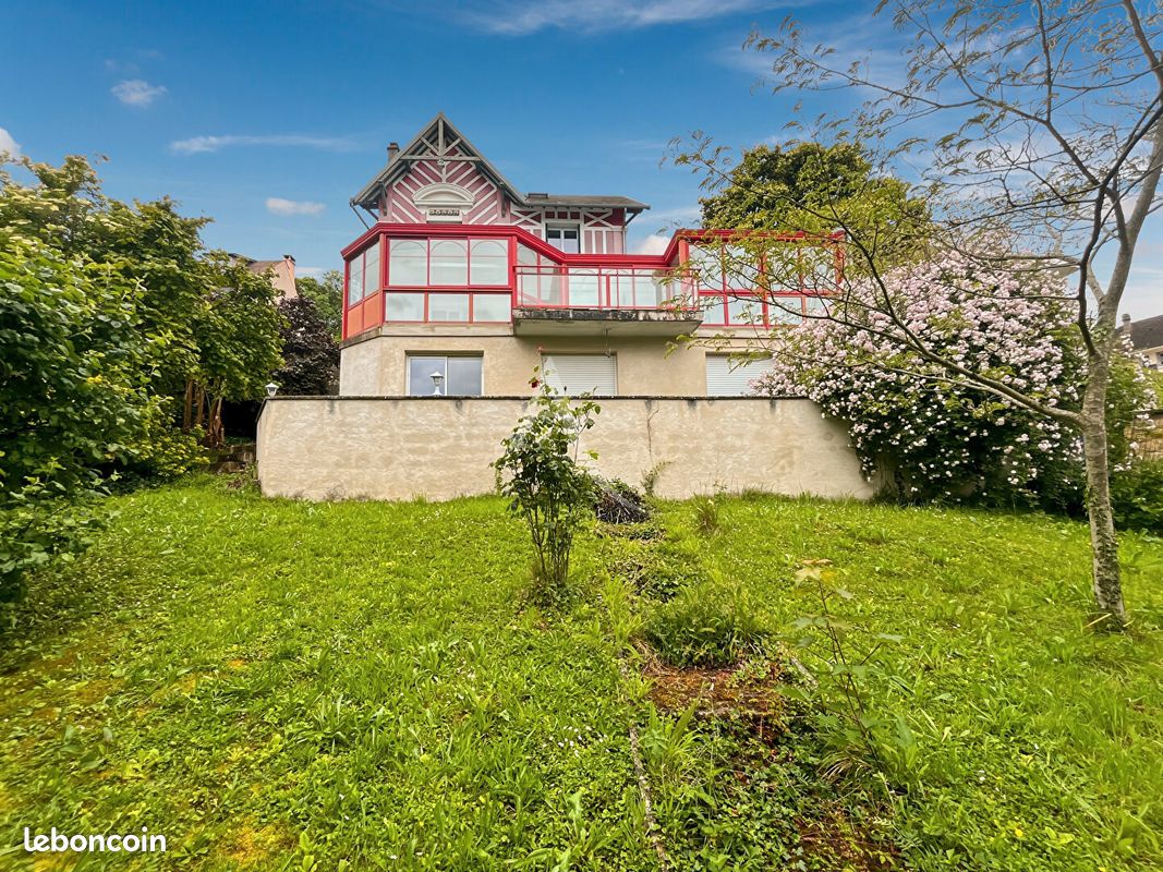 Maison 7 pièces 190 m² · à Hardricourt · 190 m² · 458 000 €