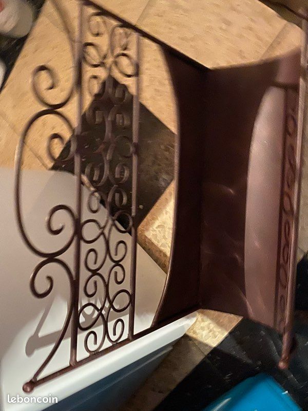 Porte revues métallique marron (image 3)