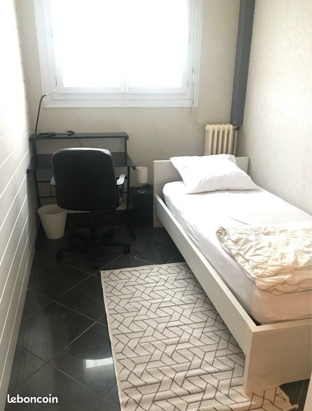 Appartement 1 pièce 67 m² · à Rennes · 67 m² · 380 €