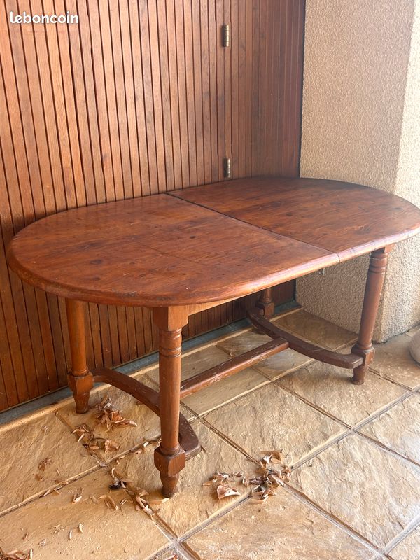 Table ovale à rallonge (image 1)