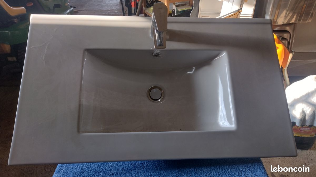 Lavabo + robinet (image 1)