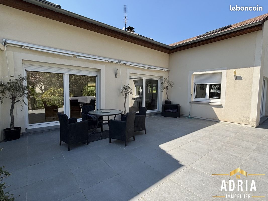 Maison 6 pièces 166 m² (image 1)