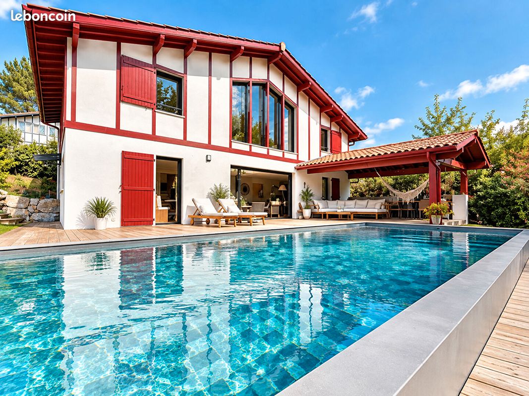 Maison 7 pièces 240 m² · à Bassussarry · 240 m² · 1 395 000 €