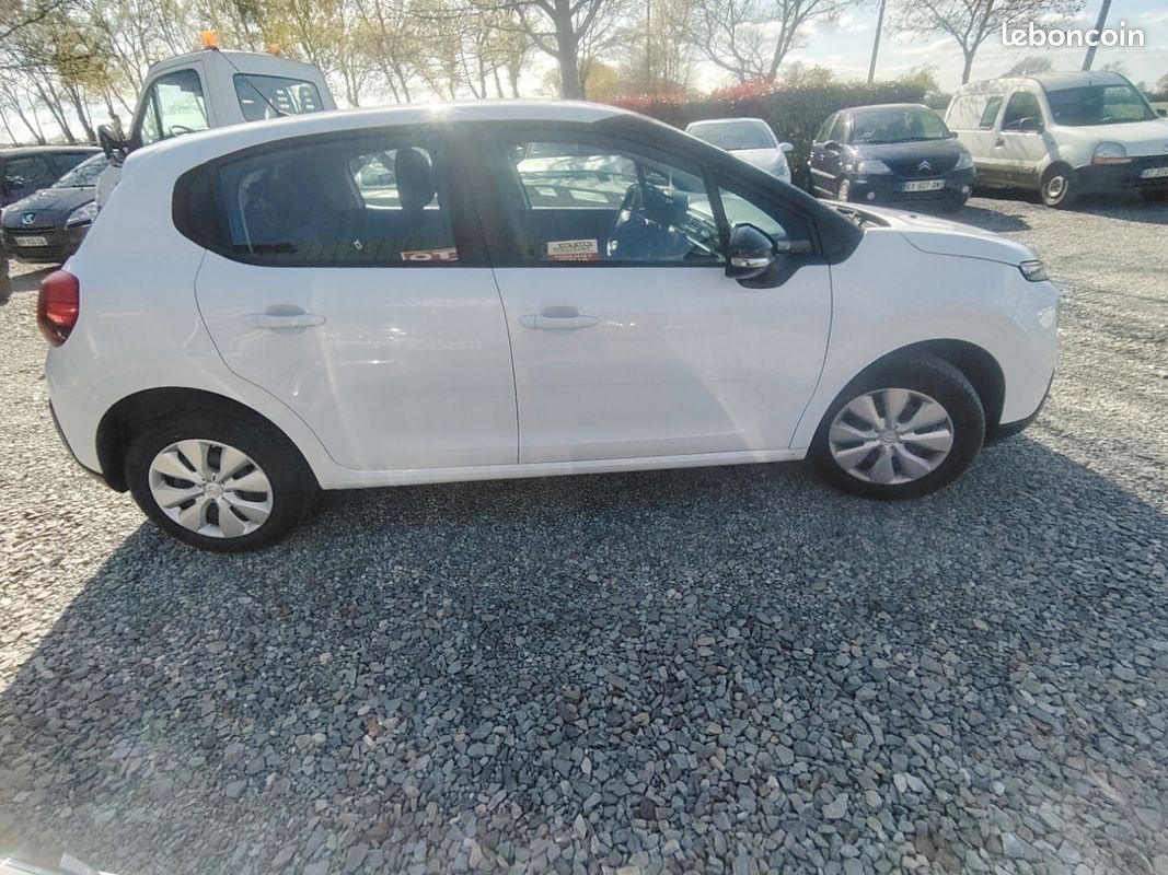 Citroën C3 100 S&S Feel (image 7)