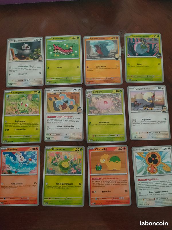 Lot 12 Cartes POKÉMON (image 1)
