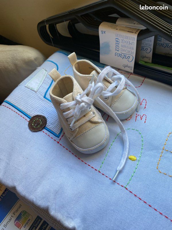 Lot de 2 paires de chaussures bébé (image 1)