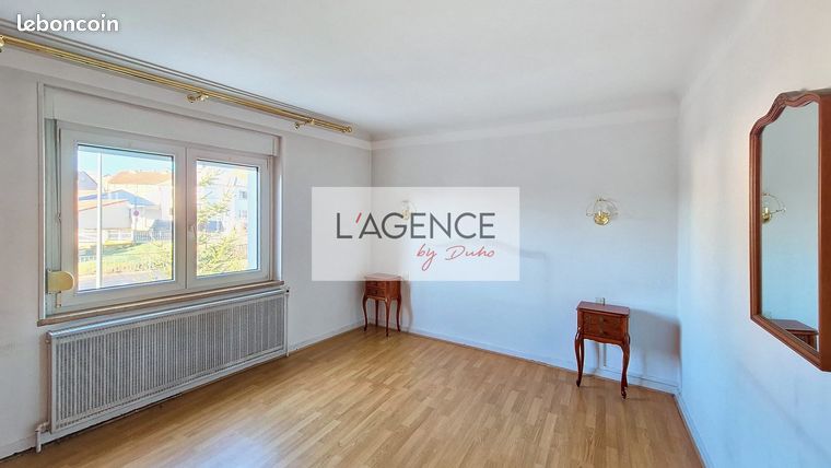 https://img.leboncoin.fr/api/v1/lbcpb1/images/f4/54/96/f45496cfc2ec3eb885a765801068afceac5fbe4b.jpg?rule=ad-image