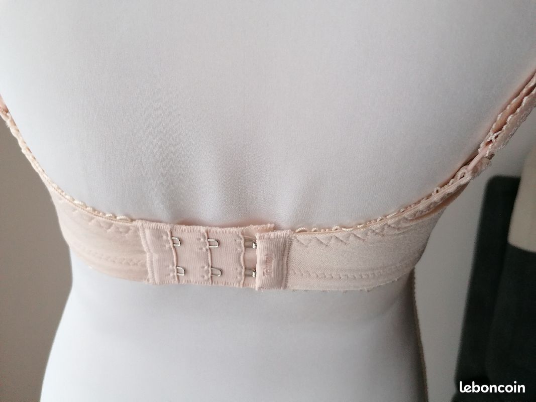 Soutien gorge dentelle chair, Triumph, taille 85D (image 10)