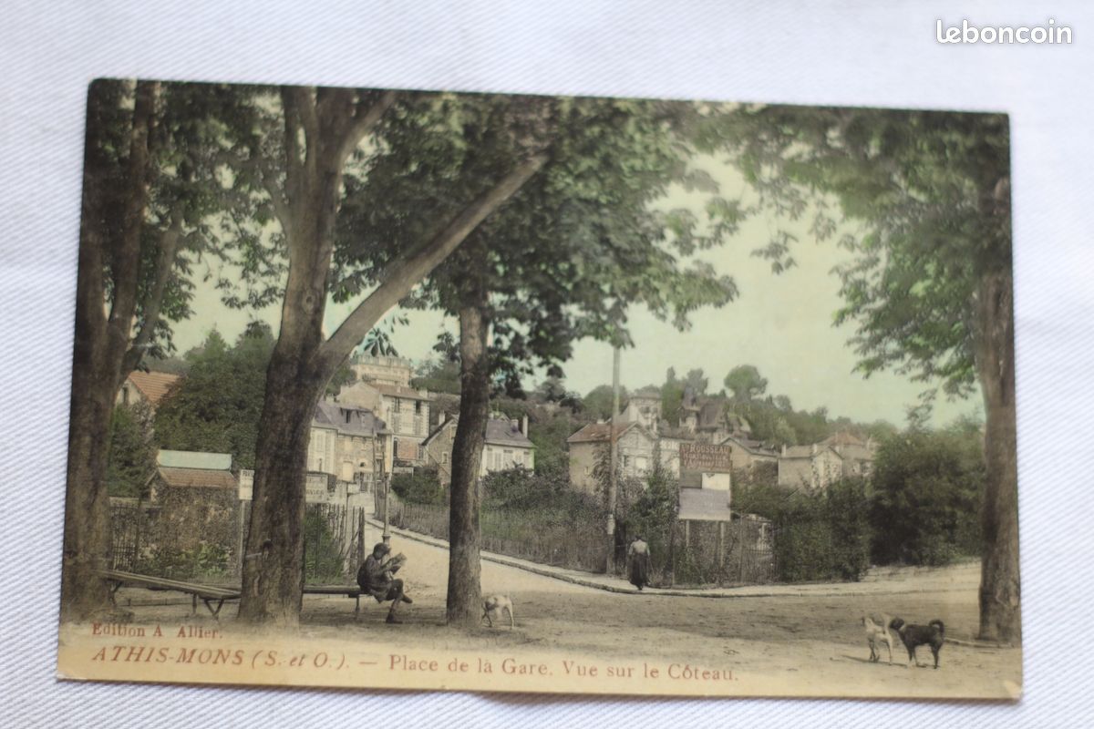 Neuss - L'Obertor. - Carte postale ancienne et vue d'Hier et Aujourd Neuss - L'Obertor. - Carte postale ancienne et vue d'Hier et Aujourd