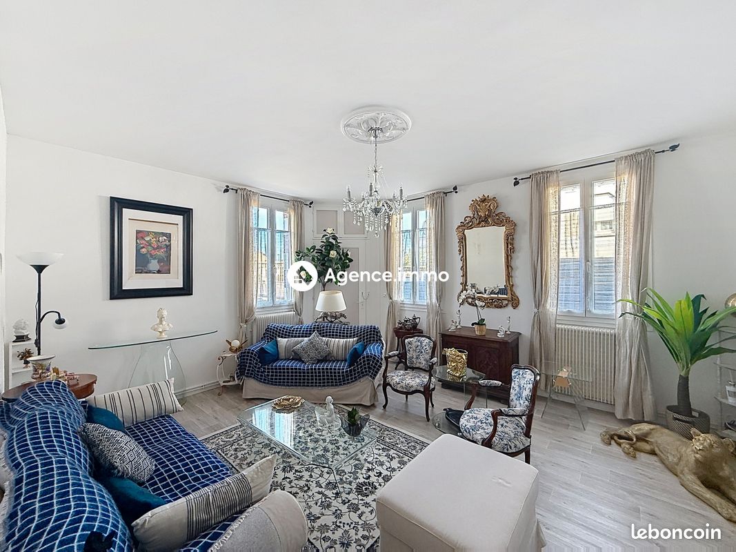 Appartement 5 pièces 123 m² · à Saint-Pierre-des-Corps · 123 m² · 150 000 €
