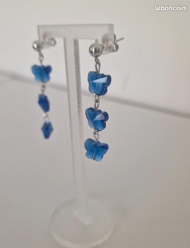 Boucles D'oreilles Papillons – Pierres Bleues, Métal Doré, Sans Nickel, Neuf Avec étiquettes