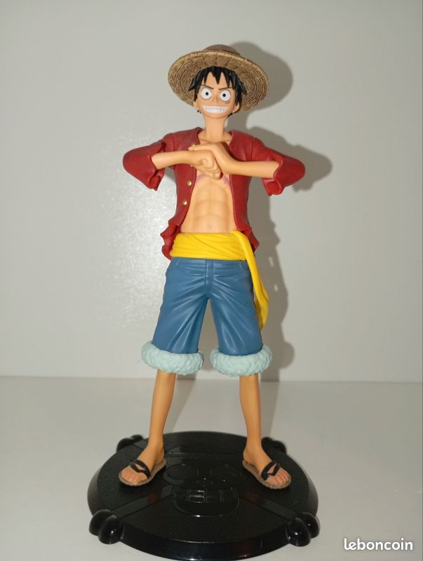 Figurine one pièce (image 1)
