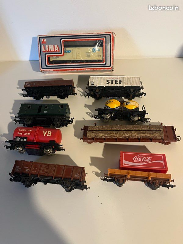 Lot 3 Wagons Marchandises Publicitaires Jouef Et Lima - Occasion