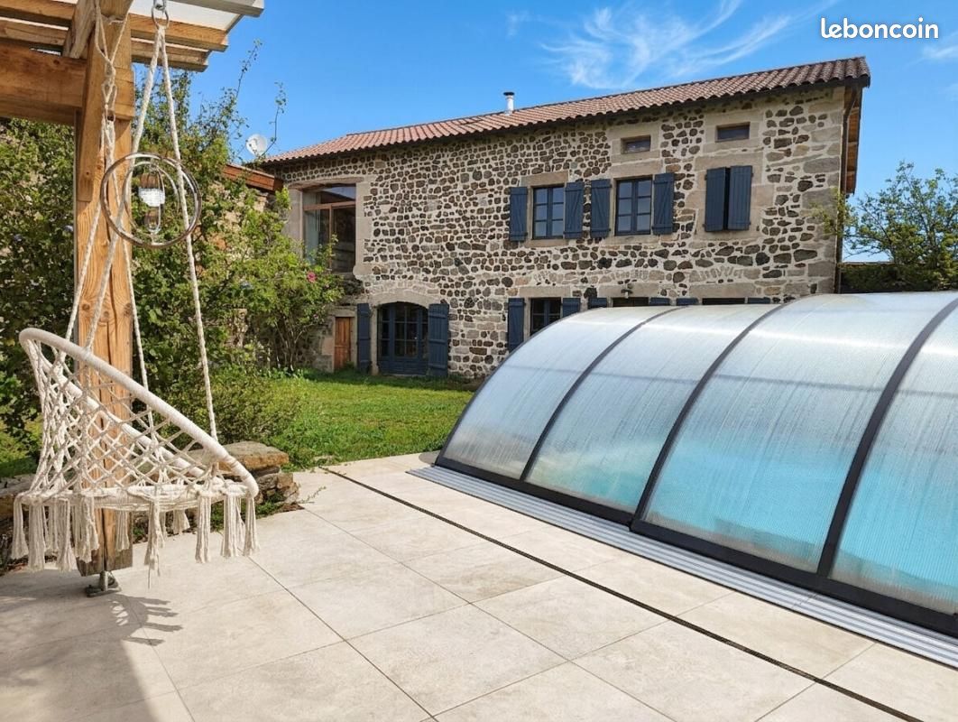 Maison 6 pièces 225 m² · à Saint-Germain-Laprade · 225 m² · 349 000 €