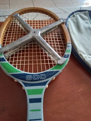 Ancienne Raquette De Tennis En Bois  Donnay Barbolat