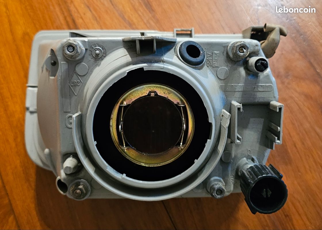 Phare gauche Renault super 5 (image 3)