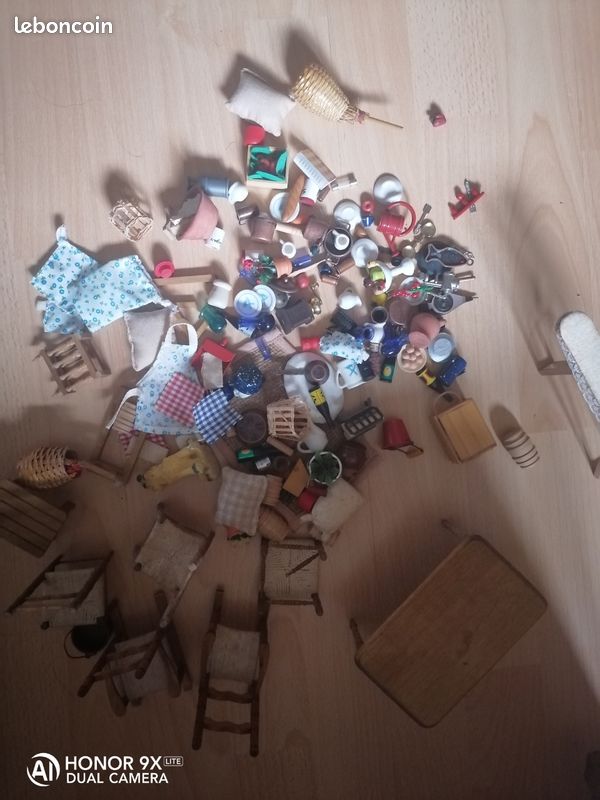Maison miniature en bois (image 3)