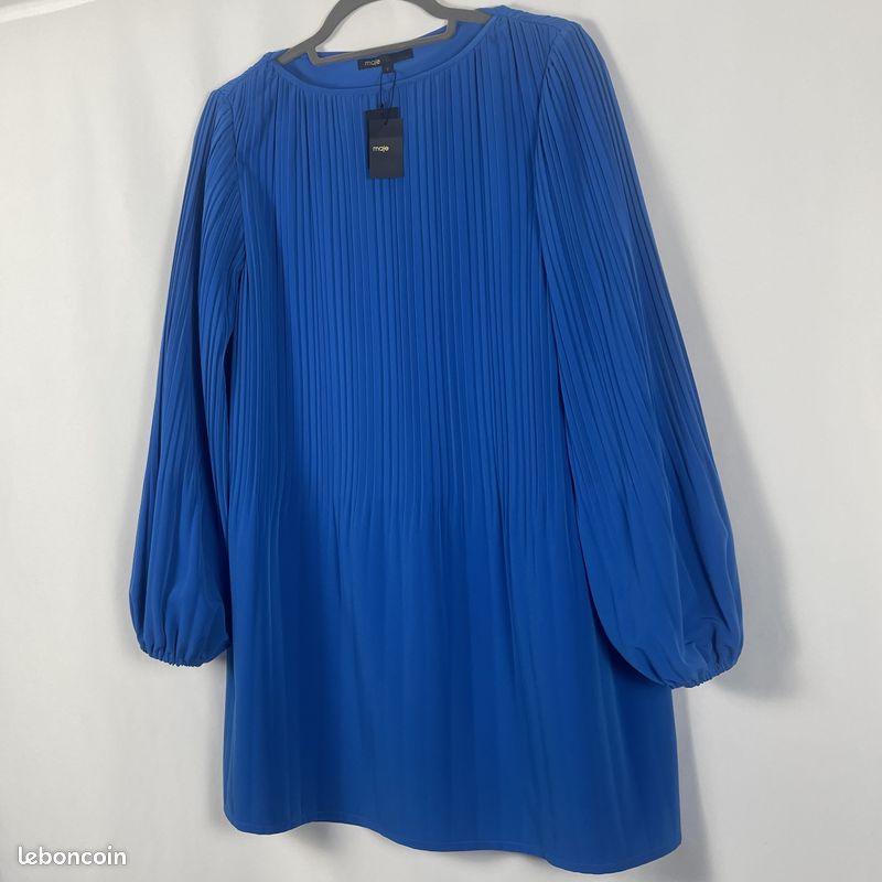 Robe courte fluide Maje Bleu roi Plissé permanent Taille NEUF