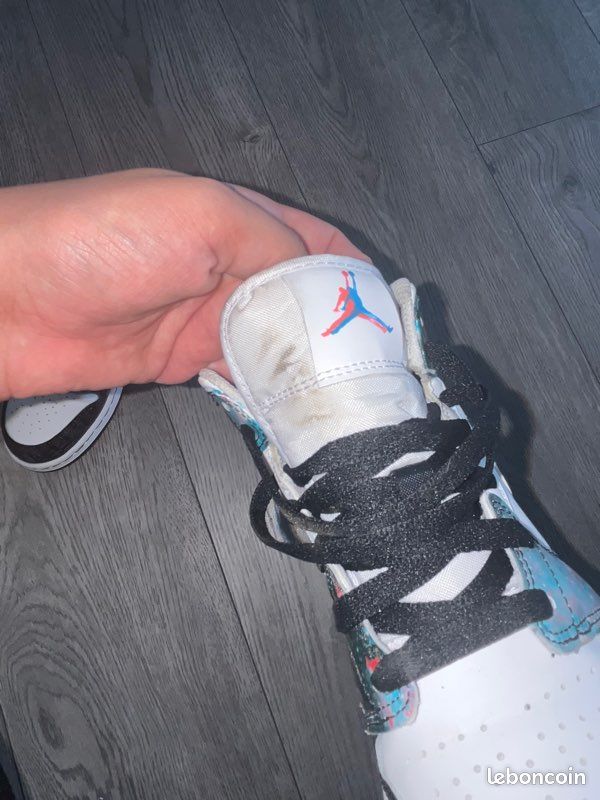 Jordan 1 (image 1)