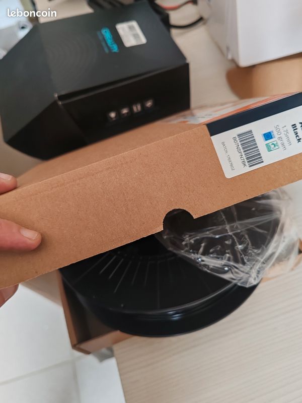 Imprimante 3d avec filament et accessoires (image 10)