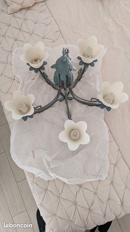 Lustre (image 1)