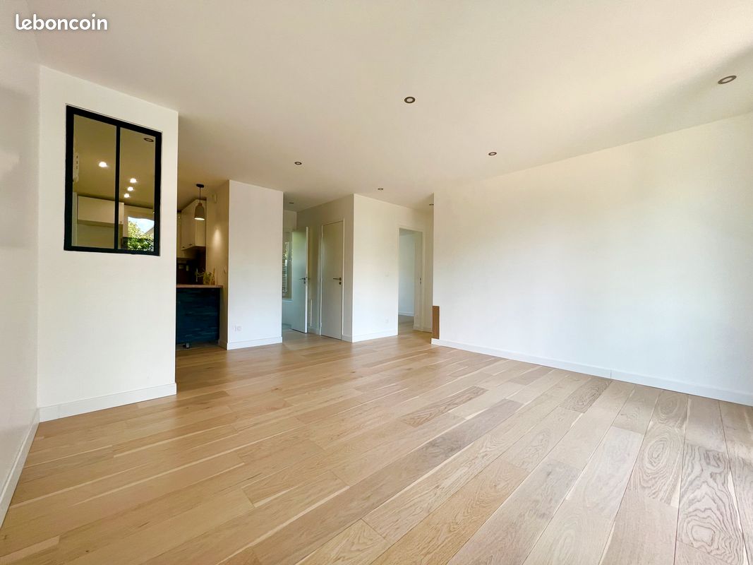 Appartement 3 pièces 60 m² · à Neauphle-le-Château · 60 m² · 210 000 €