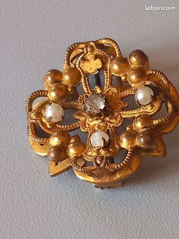 ANCIENNE BROCHE EN porcelaine de Limoges EUR 15,00 - FR
