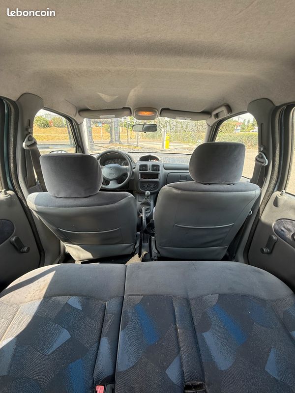Renault Clio 2 1.2i (image 3)