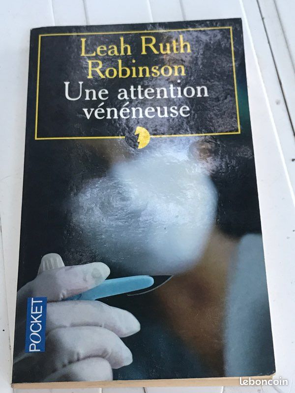 Leah Ruth Robinson Une attention vénéneuse (image 2)
